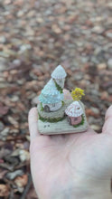 Load and play video in Gallery viewer, 【一点もの】青い塔と花の小屋 - 流木台座2軒セット
